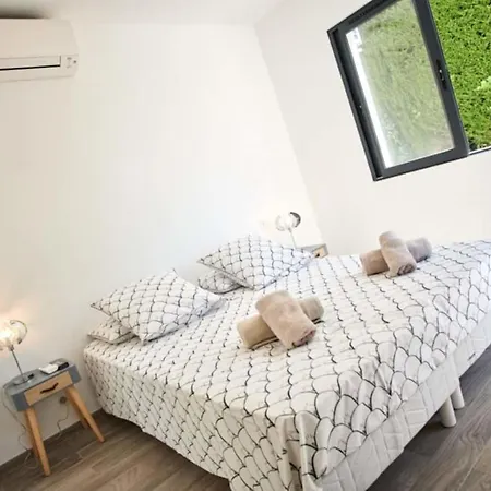 Guestready - Serene Getaway With Sea And Pool View Villa Cagnes-sur-Mer